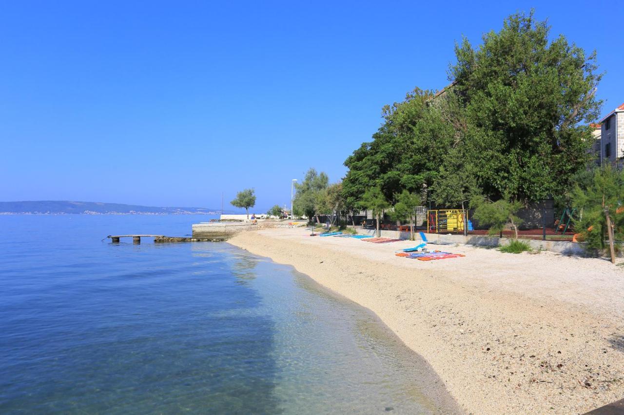 Family Friendly Apartments With A Swimming Pool Kastel Kambelovac, Kastela - 18117 外观 照片