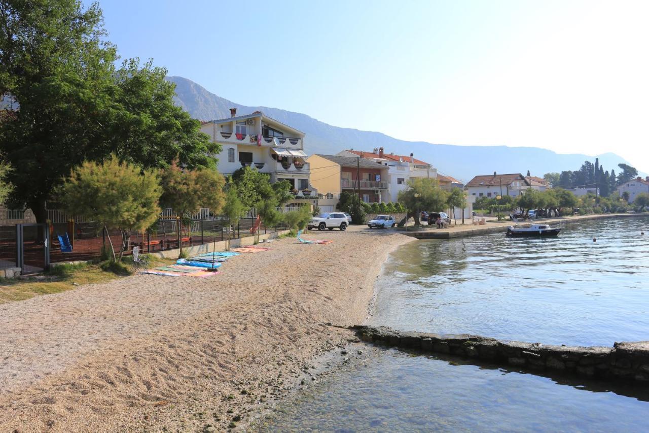 Family Friendly Apartments With A Swimming Pool Kastel Kambelovac, Kastela - 18117 外观 照片